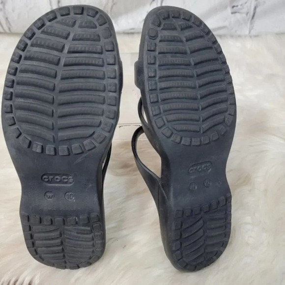 CROCS Womens size 10 Open Toe Slip On Low Wedge Strappy Slides Black Gray Casual - Picture 5 of 8